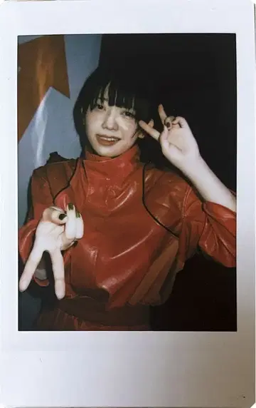 나마에나이 빨간색 의상 ASP