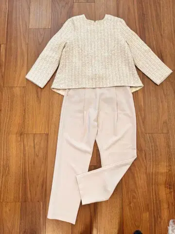 데밀룩스 빔즈 트위드 플럼 상의&팬츠 베이지 38