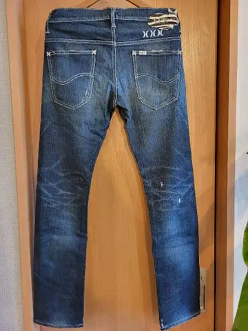 Lee x Hurley/리 x 할리 콜라보 더블 네임 데님 청바지