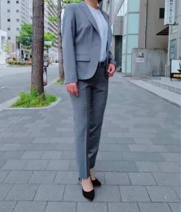 ONLY 그레이 체크 무늬 자켓 수트 셋업