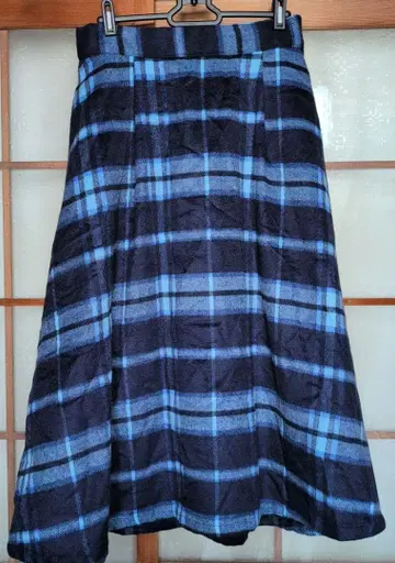 IEDIT 이디트 블랭킷 터치의 플레어 체크 스커트