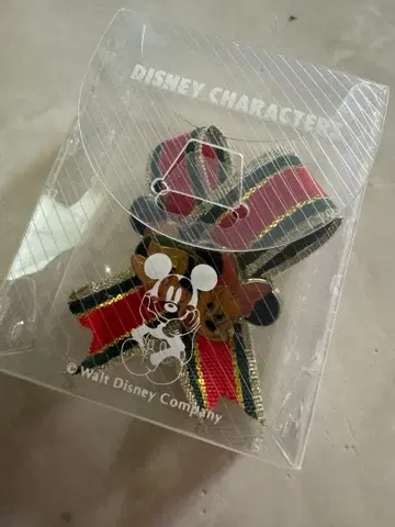 Disney 미키마우스 리본 핀 배지