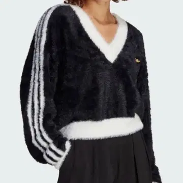 [ adidas ] 아디다스 V넥 스웨터 크롭 기장