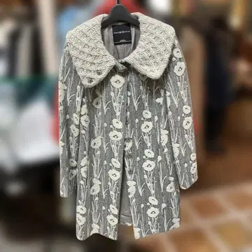 프링글 1815 옷깃 니트 그레이 꽃무늬 코트