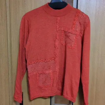 오렌지 레이스 장식 긴팔 니트