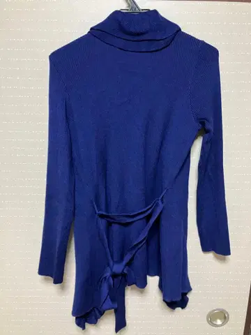 네이비 프릴 터틀넥 가디건