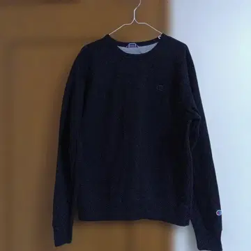 챔피온 블랙 크루넥 맨투맨