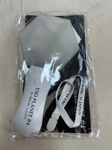 EXO PLANET #4 라이트 스틱 화이트