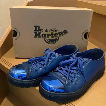 닥터마틴 알렉스 메탈릭토 스니커즈