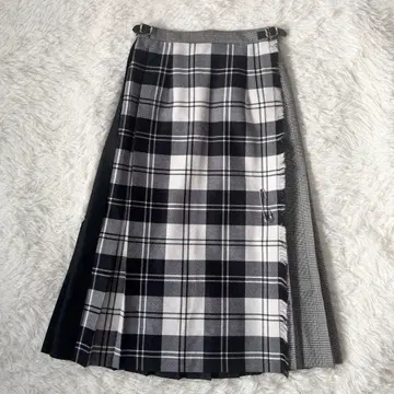 새상품급 오닐 오브 더블린 체크 랩스커트 블랙 그레이 73cm