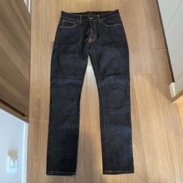 Nudie Jeans Co. 다크 블루 데님