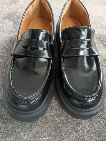 UNIQLO:C 컴피 터치 로퍼 24cm