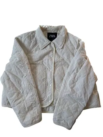 ZARA 화이트 퀼팅 자켓