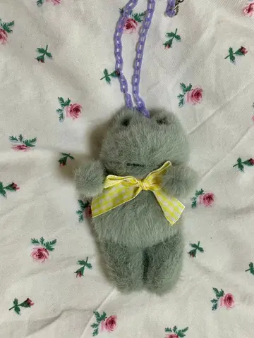 나일 퍼치 개구리 목걸이