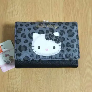 새상품 헬로키티 레오파드 무늬 3단 폴더형 지갑 블랙 x 그레이