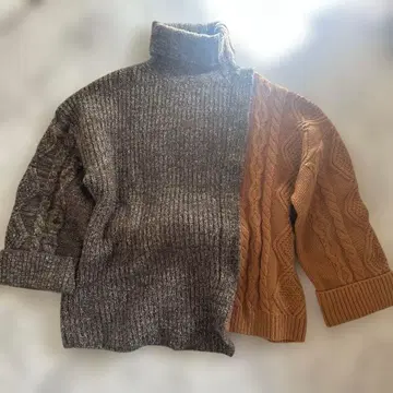 Lily Brown 그레이와 베이지 니트