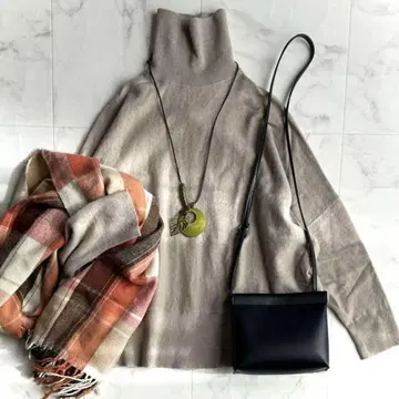 미라 오웬 캐시미어 니트 울 오버 사이즈 베이지 터틀 대