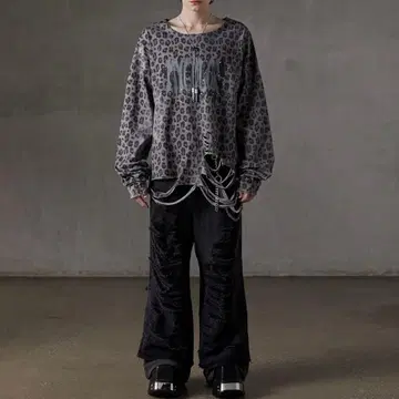 [ GRANCY ] 올 패턴 큐빅 그래픽 롱 T L 사이즈