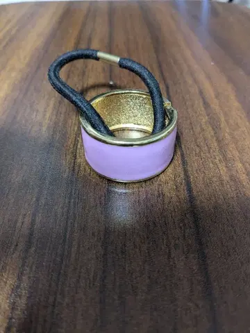 아틀리에 에나멜 커프 포니