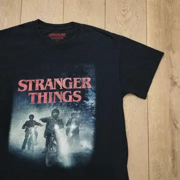 US 구제 의류 STRANGER THINGS 기묘한 이야기 블랙 M