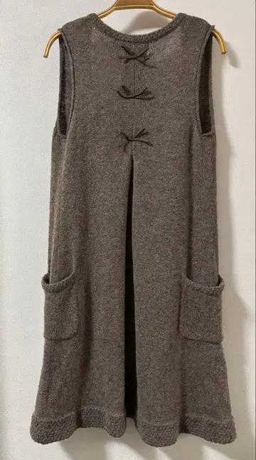 ICHI 니트 베스트 뒷 리본 디자인