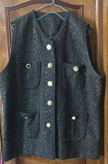 미사용 새상품 트위드 베스트 비쥬 버튼 자켓