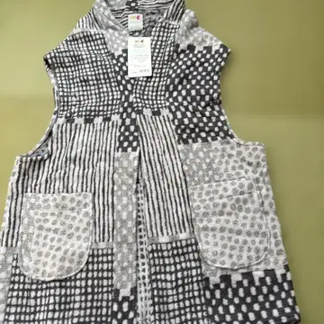 SOU SOU 그레이 계열 체크 무늬 베스트