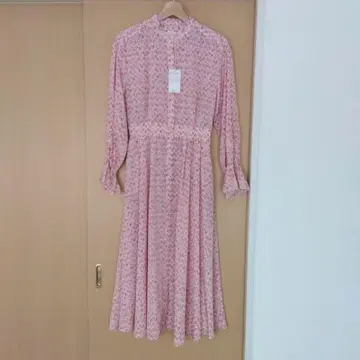 새상품 투모로우랜드 모크텔 프린트 캔디 쓰리