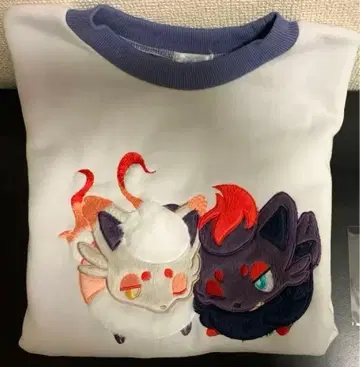 복슬복슬 아플리케 맨투맨 비슷한 것들 조로아 & 비취조로아