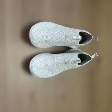 PUMA 화이트 슬립온 스니커즈