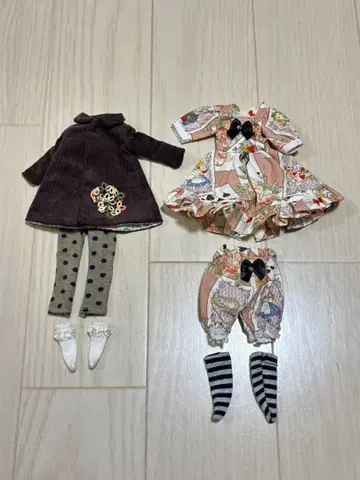 네오 브라이스 인형용 의상 세트 ( 코트, 드레스, 레깅스 )