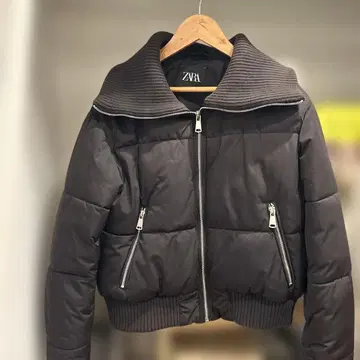 ZARA 블랙 다운 자켓