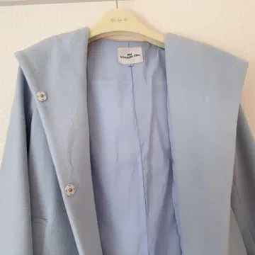 [ 새상품급 ] 스카이블루 후드 부착 롱 코트 비아지오 블루