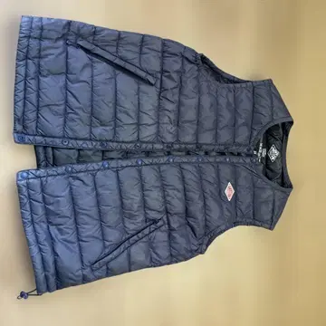 단톤 네이비 퀼팅 다운 베스트