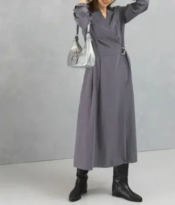 어반리서치 로쏘 스웨이드 라이크 카슈쿨 원피스