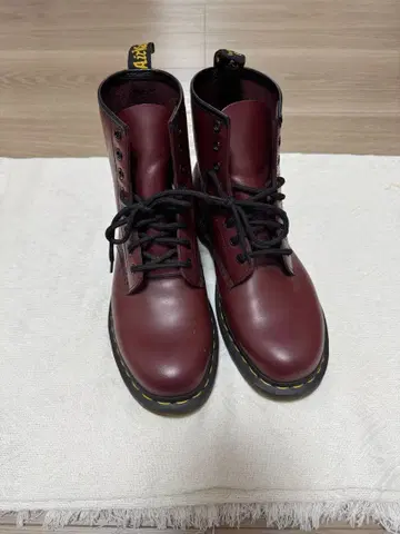닥터마틴 8홀 체리 레드