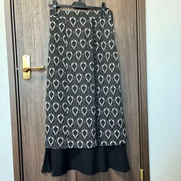 RADIATE 롱 스커트 미사용 새상품