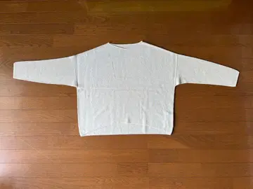 실버 라메 믹스 V넥 니트 긴팔