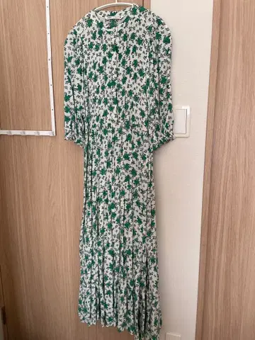 ZARA. 새상품급 롱 원피스 꽃무늬