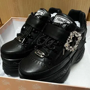 가격 인하 새상품 미셸 마카롱 YOSUKE 비쥬 버클 통굽 스니커즈