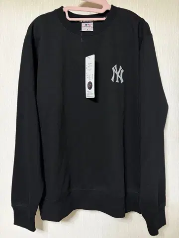 MLB 양키스 엠보싱 가공 맨투맨 트레이닝복 블랙 M 사이즈