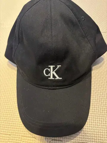 cK 블랙 야구 모자