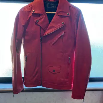 빨간색 가죽 라이더 자켓
