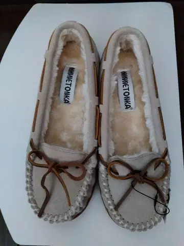 택 포함 새상품 미네통카 모카신 스톤 23cm