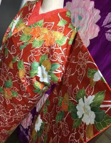 꽃무늬 기모노 후리소데