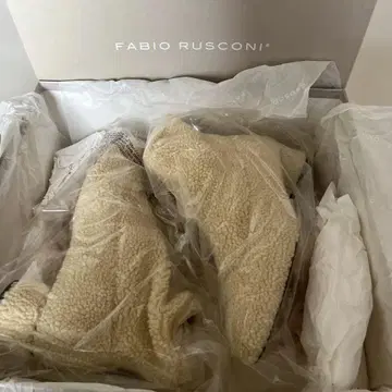 FABIO RUSCONI 아이보리 퍼 스타일 부츠