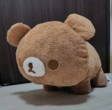 리락쿠마 차이로이코구마의 네 발 봉제 인형 XL 프리미엄 프라이스