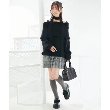 초커 포함 오프숄더 미니 원피스 마제스틱 레곤