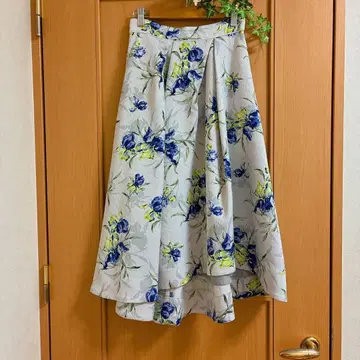 [ 스나이델 SNIDEL ] 고블랑 원단 꽃무늬 스커트 M