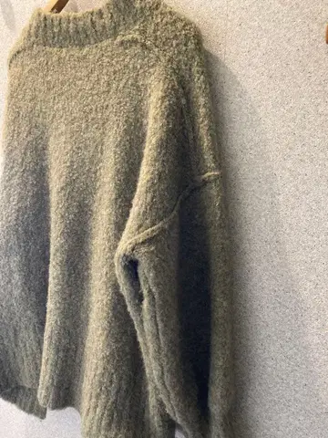 CAPRICIEUX LE'MAGE 카프리슈 레마쥬 올리브 그린 니트